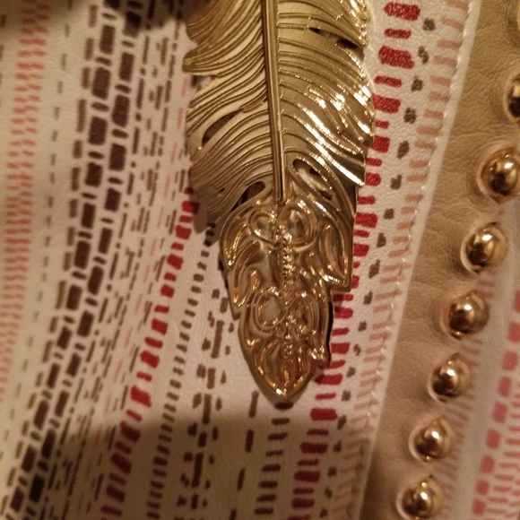 Jessica Simpson Shoulder Purse - Picture 5 of 6